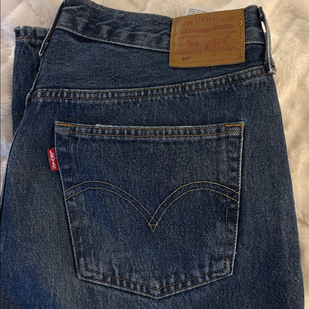 Levis 501 Premium Jeans 31x30 Blue Dark Wash Denim Pants Big E Distress Fits 33